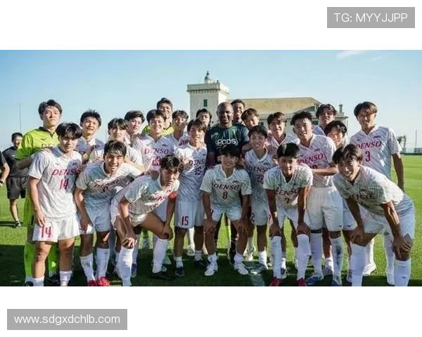 西班牙足球明星踏上东瀛之旅探索日本足球文化与魅力 西班牙足球明星踏上东瀛之旅探索日本足球文化与魅力