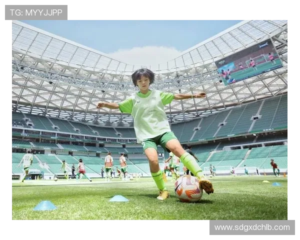 追逐绿茵梦想的少年心声：我想成为足球明星的奋斗历程与坚持