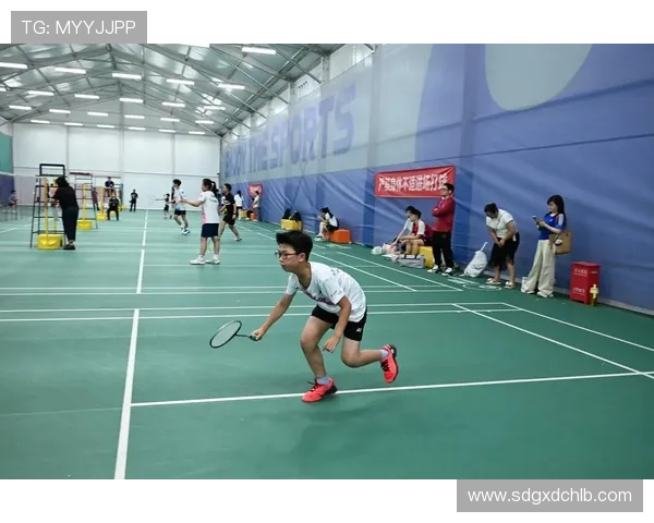 成都羽毛球队比赛经验分析及其对成绩的影响探讨 成都羽毛球队比赛经验分析及其对成绩的影响探讨