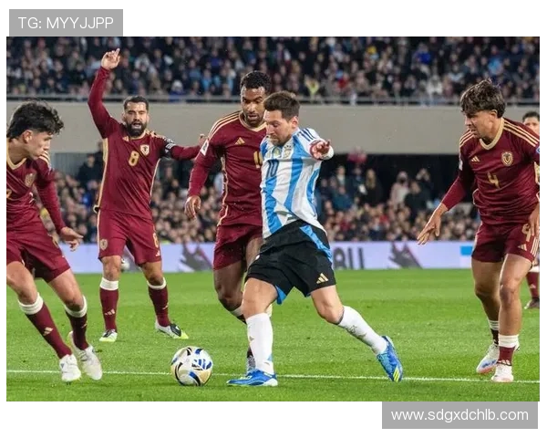 回顾足坛传奇球星那些辉煌的满级成就与精彩瞬间 回顾足坛传奇球星那些辉煌的满级成就与精彩瞬间