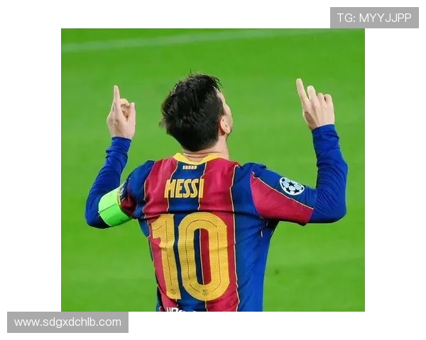 足球明星中场位置的重要性与影响力分析