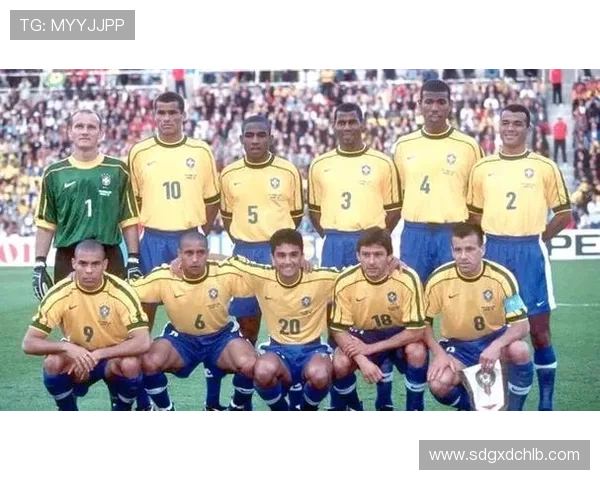 全球矮后卫足球明星排名揭晓谁能称霸绿茵场的高度与技巧之争 全球矮后卫足球明星排名揭晓谁能称霸绿茵场的高度与技巧之争